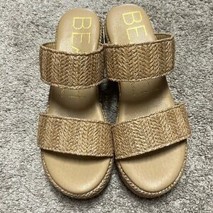 Beach by Matisse platform sz 7 sandals beige